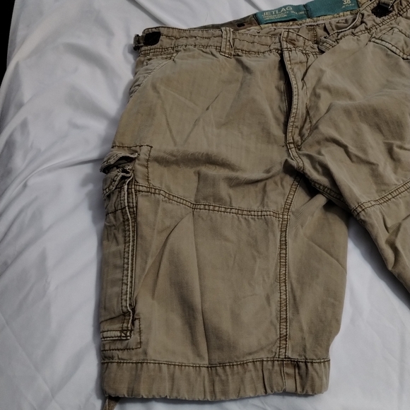 Jet Lag Cargo shorts - Picture 5 of 8